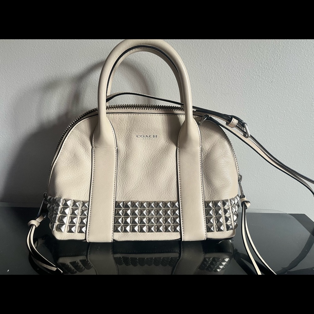 Cross body Coach purse